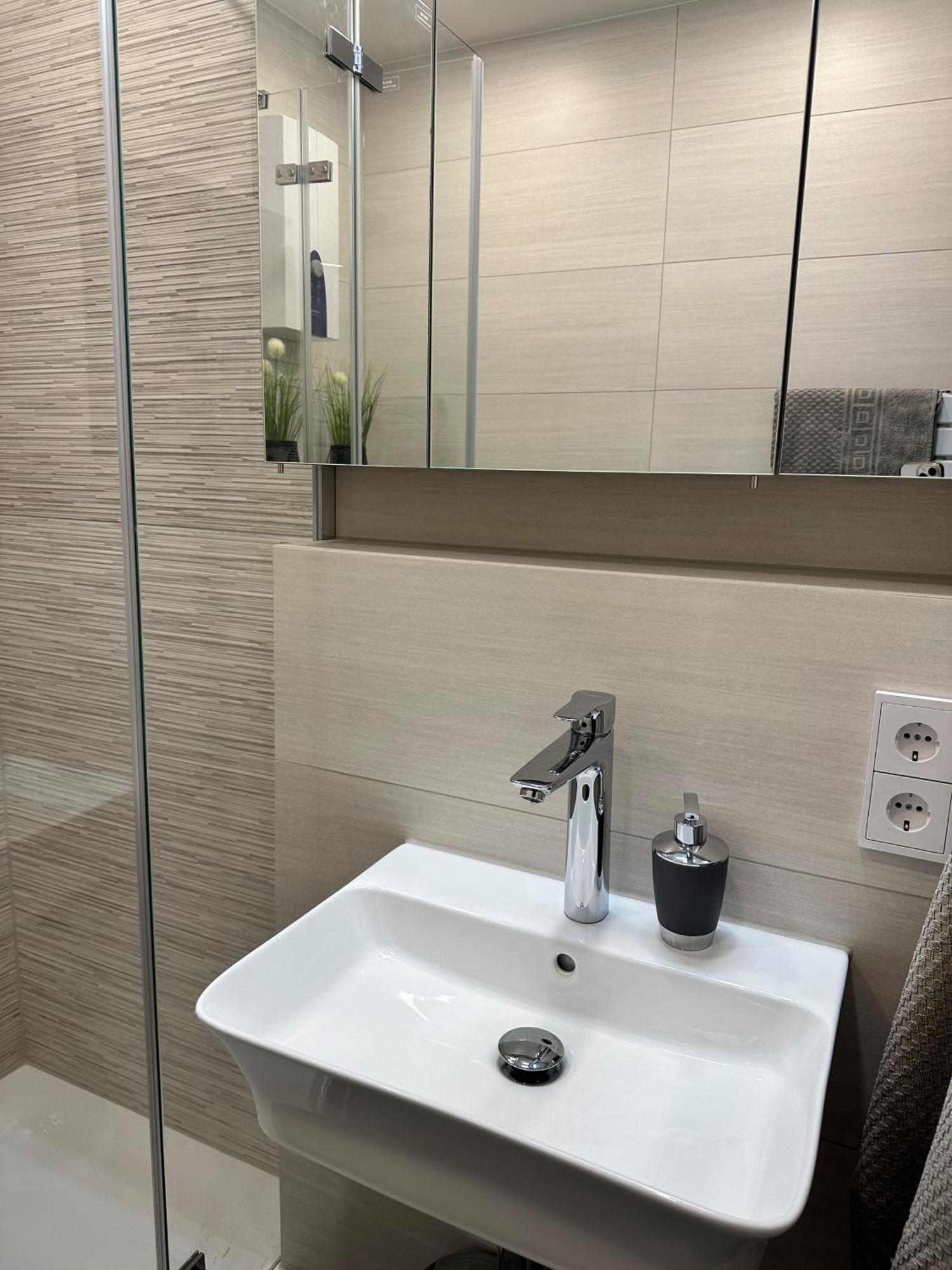 Fewo Sky21 * Langen Exklusives Appartment Vollausstattung / Zentrale Lage *Neu* Extérieur photo