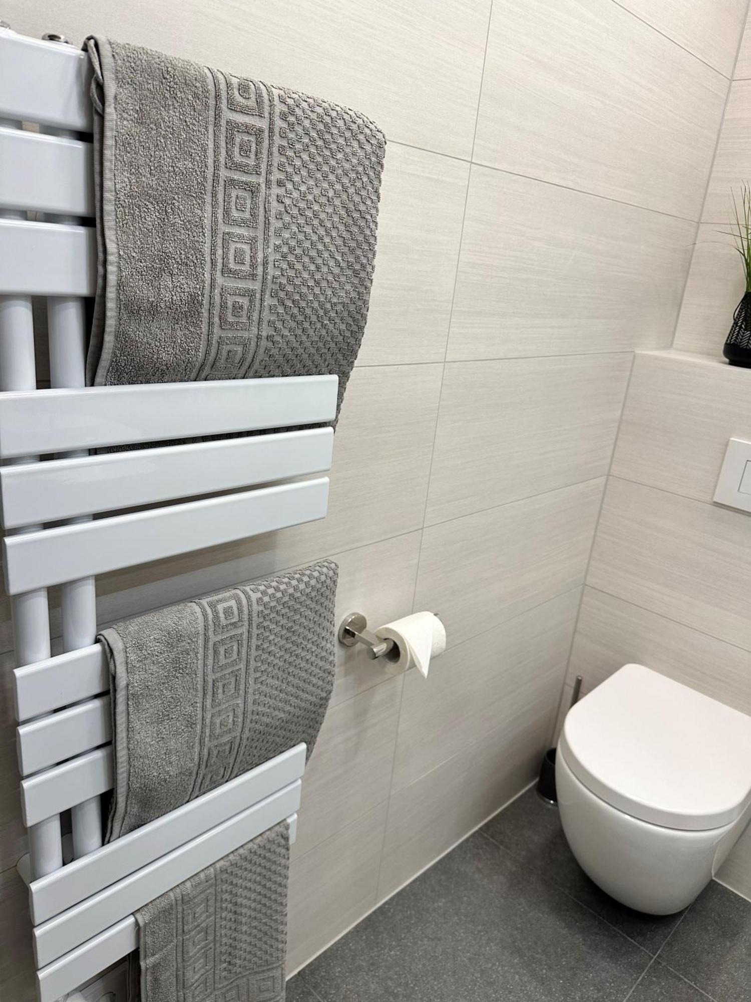 Fewo Sky21 * Langen Exklusives Appartment Vollausstattung / Zentrale Lage *Neu* Extérieur photo